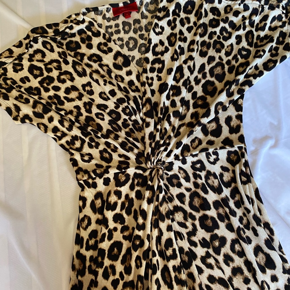 Jennifer Lopez print dress with tied middle. M.